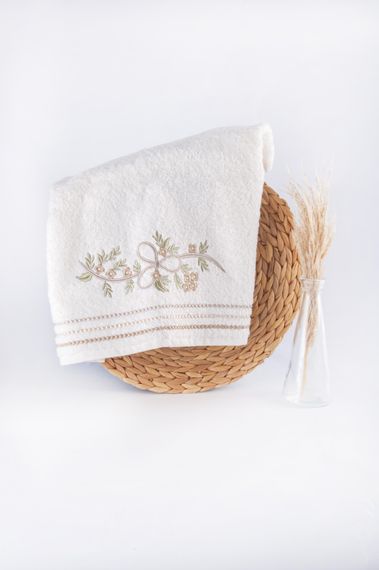 Begonia Pattern Embroidered Face Towel (50 x 90 cm)