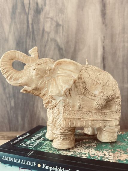 Elephant Candle Gold/White