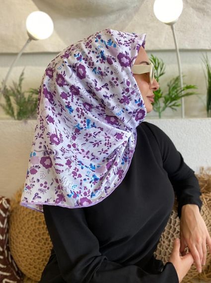 ÇİÇEKLİ EŞARP MENEKŞE BEYAZ