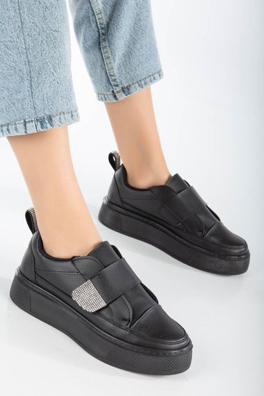 Женские спортивные туфли Yelsi на липучке черные - фото 1