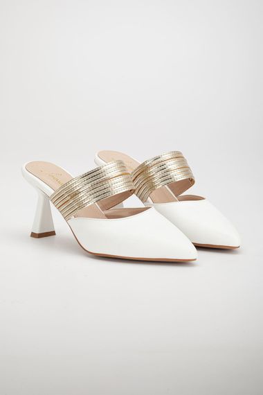 Женские белые туфли на каблуке из кожи - фото 4