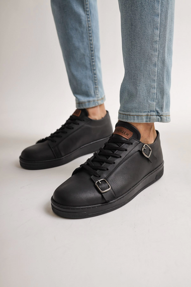 Men's Lace-Up And Buckle Casual Sneakers -Black