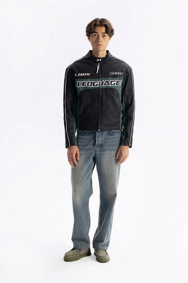 Мужской оверсайз бомбер из кожи с вышивкой - черный-зеленый, размеры S-XL, для роста 160-195 см, вес 60-95 кг - фото 1