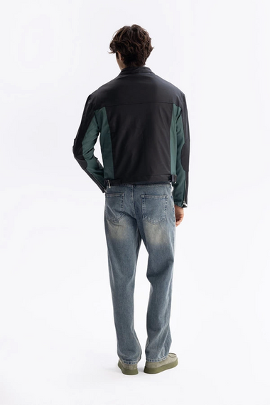 Мужской оверсайз бомбер из кожи с вышивкой - черный-зеленый, размеры S-XL, для роста 160-195 см, вес 60-95 кг - фото 2