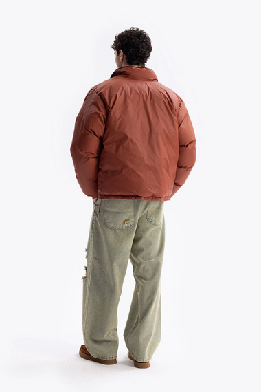 جاكت بارد للرجال oversized مع حشوة جل - أحمر، ياقة عالية، أكمام طويلة مع كفوف مطاطية، جيوب بجيوب وفتحة بسحاب - صورة 3