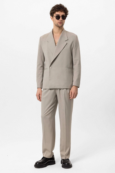 Пиджак для мужчин больших размеров с ликрой - бежевый, классический и удобный, идеальный для любого образа и стиля - фото 1