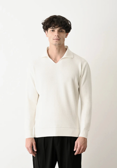 بولو ياقة طويلة للرجال مصنوعة من ألياف التريكو - باللون الأبيض، متوفرة بمقاسات: S, M, L, XL - صورة 3