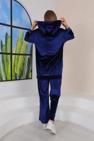 طقم هودي نسائي مخملي مطرز بالأحجار - أزرق داكن - صورة 3