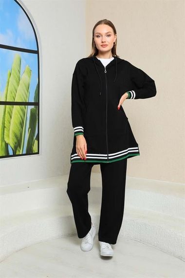 مجموعة بدلة رياضية بحجاب ثلاثي مخططة باللون الأسود للسيدات - صورة 3