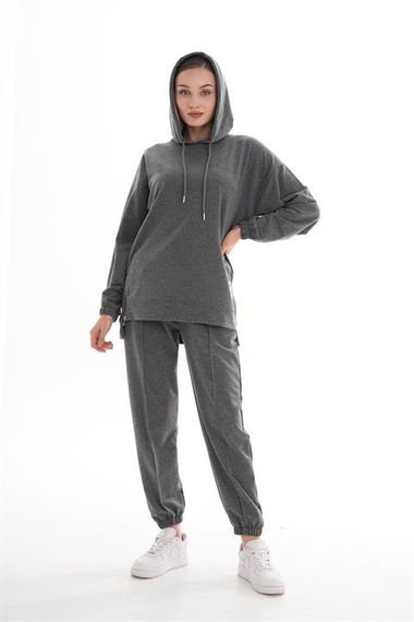 Жіночий спортивний комплект з блискавкою, сірий, з розрізами по боках для повсякденного носіння - фото 3