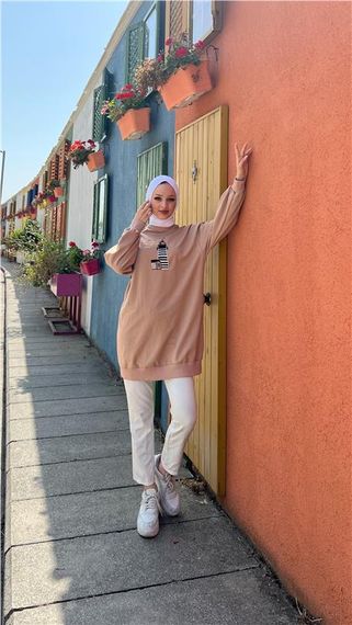 Tutku Nakış Fener Baskılı Sweatshirt - 71147 - Bej - fotoğraf 5