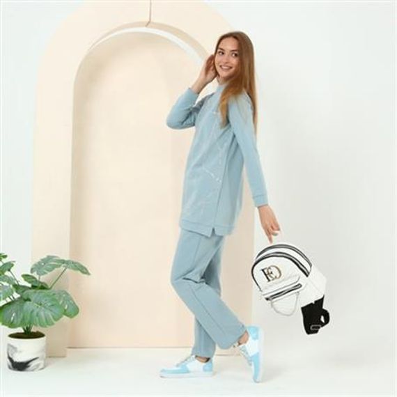 بدلة رياضية مزدوجة بتفاصيل حجرية من بيزا - أزرق جليدي، مقاسات متعددة 38-46 - صورة 1