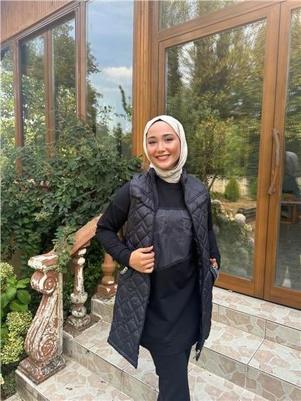 Жіночий спортивний комплект Dafne - безрукавка, штани на резинці, колір темно-синій, розміри 38-46 - фото 3