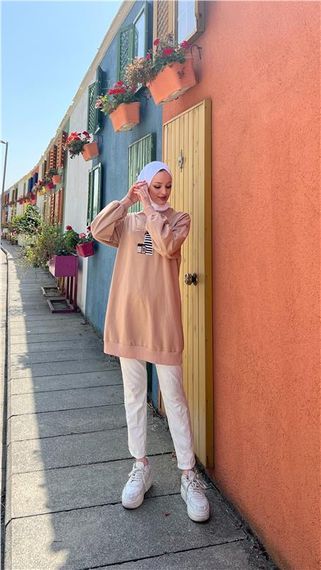 Passion Embroidered Lantern Print Sweatshirt - Beige - photo 4