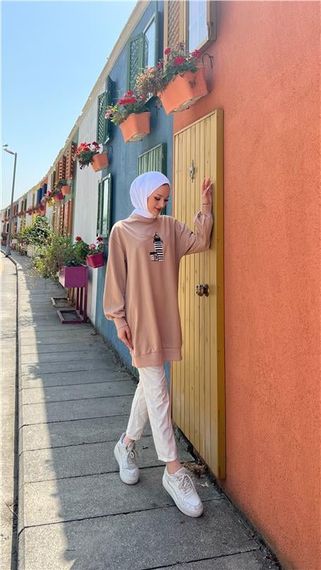 Passion Embroidered Lantern Print Sweatshirt - Beige - photo 3