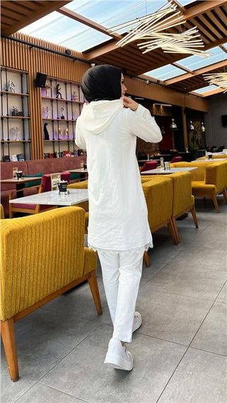 Спортивный комплект с жаккардовым рисунком, регулируемым капюшоном, штанами, доступный в размерах 38-46, кремовый цвет - фото 4