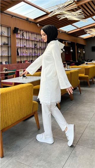 Спортивный комплект с жаккардовым рисунком, регулируемым капюшоном, штанами, доступный в размерах 38-46, кремовый цвет - фото 3