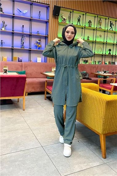 طقم رياضي أساسي مكون من قطعتين مزود بغطاء للرأس وسحاب وخصر مربوط - 03070 - كاكي - صورة 1