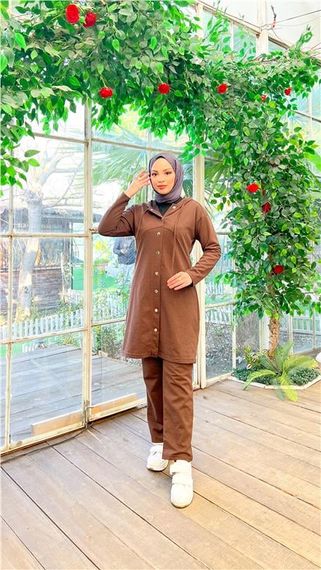 Çıtçıtlı Kapşonlu Uzun Tunik Pantolon İkili Tesettür Eşofman Takımı - 03078 - Kahverengi - fotoğraf 1
