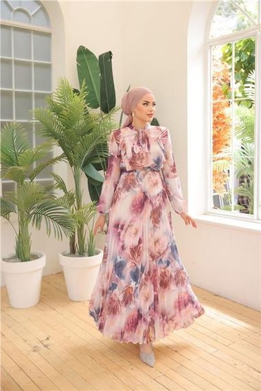 فستان شيفون طويل مزين بحزام - 50001 - اللون البنفسجي متوفر بمقاسات متعددة - صورة 2