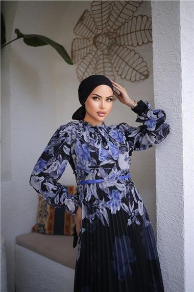 Длинное шифоновое платье с капюшоном и поясом, узор, фиолетовое, 44-46 размеры - фото 5