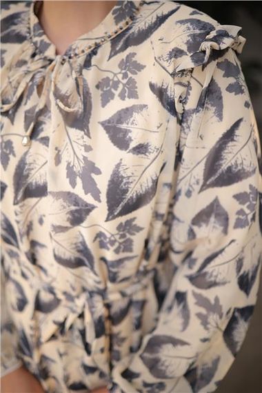 Leaf Pattern Long Chiffon Dress with Waist Tie in Black - photo 5