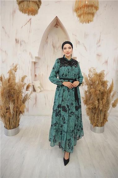 Длинное шифоновое платье с узором и завязками на шее и пояса, цвет - мятный зеленый, размер 38-46 - фото 1