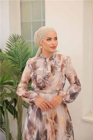 Длинное шифоновое платье с узором и поясом, цвет визон, размеры 38-46, марка Bwest - фото 4