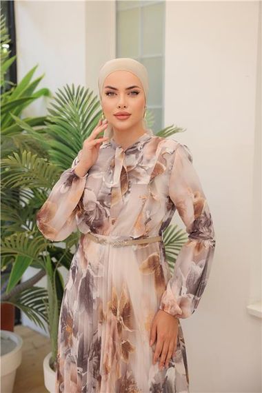 Длинное шифоновое платье с узором и поясом, цвет визон, размеры 38-46, марка Bwest - фото 5