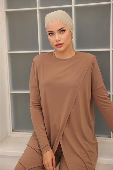 Асиметричний комбінезон для жінок - 71191 - Молочна кави, спортивний одяг, доступні розміри 38-46 - фото 5