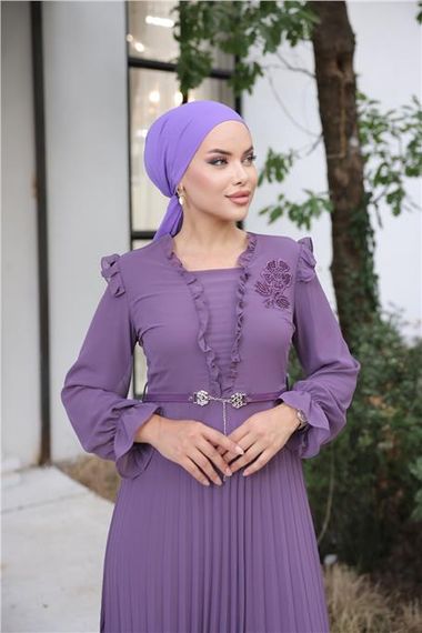 Сукня з шифону з V-подібним вирізом та поясом, монохромна, довга, рік 2024, модель 50016.013, доступна в розмірах 38-46 - фото 4