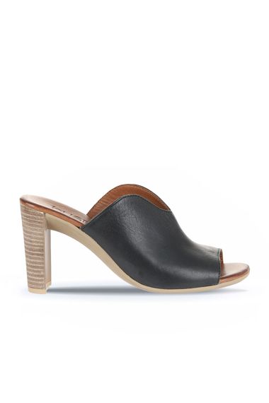 Жіночі босоніжки на підборах Bueno Shoes 8,5 см, шкіряні, кольори: сірий, білий, коричневий, чорний, бежевий, срібний, розміри: 35-40 - фото 1