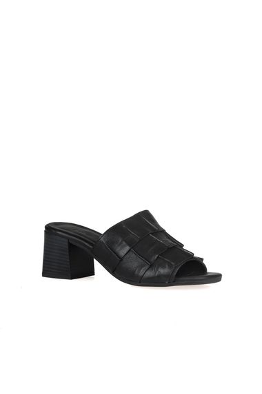 Bueno Shoes شبشب نسائي بكعب 01WN1305 - صورة 3