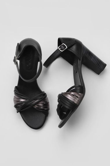 Жіночі туфлі на підборах Bueno 8 см з натуральної шкіри, доступні в різних кольорах та розмірах 35-41 - фото 5