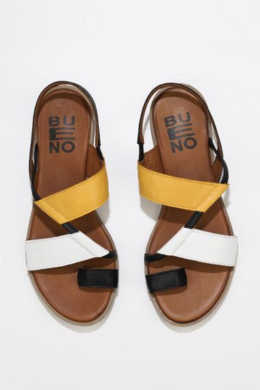 Сандали Bueno Shoes женские на платформе, термо-основание, натуральная кожа, высота каблука 1 см, доступные размеры 35-41, разнообразные цвета - фото 1