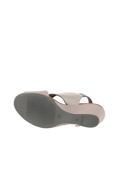 Bueno Shoes Kadın Dolgu Topuklu Sandalet 01WJ1501 - fotoğraf 5