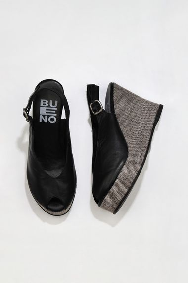 Жіночі еспадріли на високих підборах Bueno Shoes, натуральна шкіра, висота підборів 9,5 см, доступні в червоному та чорному кольорах - фото 1