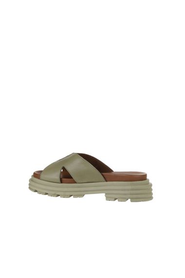 Bueno Shoes Kadın Dolgu Topuklu Terlik 01WY8304 - fotoğraf 5