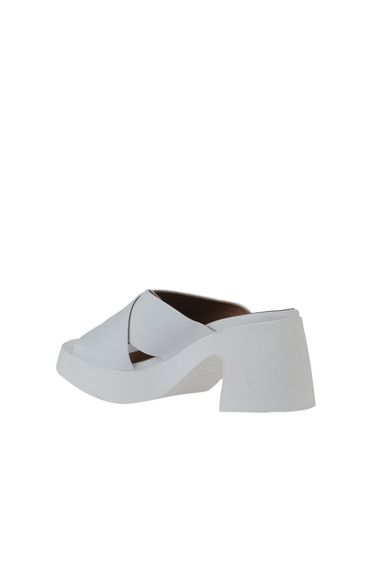 Bueno Shoes Kadın Dolgu Topuklu Terlik 01WY12201 - fotoğraf 5