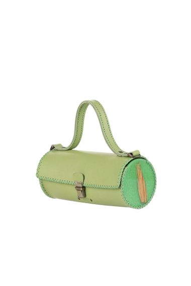 حقيبة كتف جلدية للنساء من Bueno 01WBA7904 بألوان متعددة مثل الرمادي والأزرق الفاتح والأرجواني والأخضر والبيج والأصفر والرمادي الداكن والوردي - صورة 5