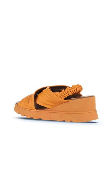 Теплі шкіряні босоніжки на підборах Bueno з висотою каблука 6 см, доступні в розмірах 35-42, кольори: помаранчевий, хакі, табак - фото 4