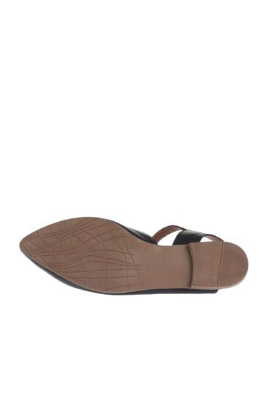 حذاء بويينو 01 WA3310 للصغار بألوان جلدية رمادية وسوداء، متوفر بمقاسات 36 إلى 42 - صورة 5