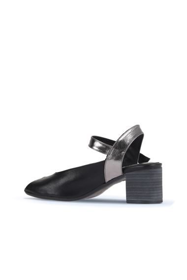 حذاء بوينو للنساء، صندل بكعب 5.5 سم، مصنوع من الجلد، يتوفر بألوان متعددة: أسود، بني، خوخي، رمادي. - صورة 4