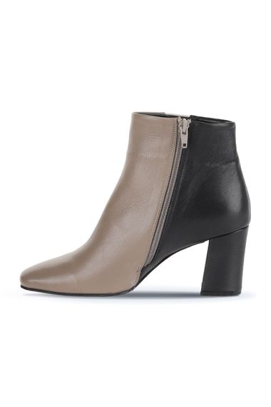 Жіночі черевики Bueno на підборах 7,5 см з сірої шкіри, розміри 37-42 - фото 3