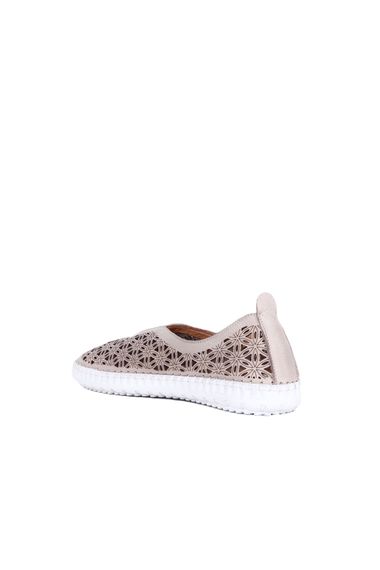 Жіночі туфлі Bueno, натуральна шкіра, комфортна висота підборів 2 см, доступні в різних кольорах і розмірах 35-42 - фото 4