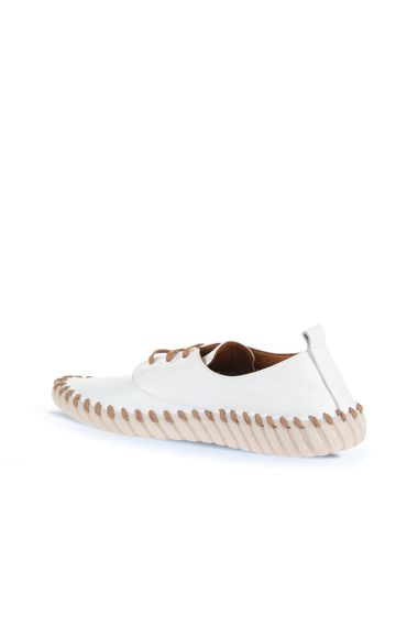 Мужские спортивные туфли Bueno, кожаный верх, резиновая подошва, высота каблука 3 см, размеры от 40 до 46, цвета белый с синим, табаком, желтым, хаки, серым, красным - фото 4