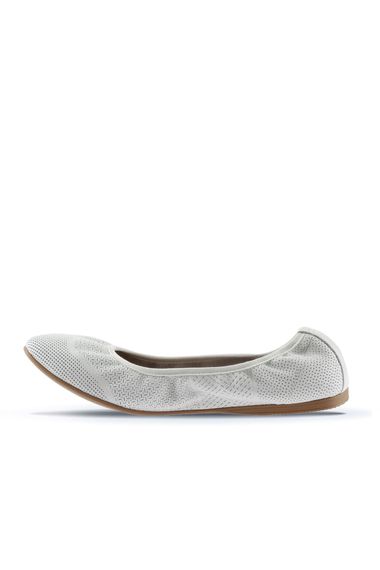 Жіночі балетки Bueno Shoes 01WQ0117, шкіряні, з термо-матеріалом, висота підборів 1 см, доступні в розмірах 35-41 та кольорах: сірий, фуксія, білий, жовтий, таба - фото 4