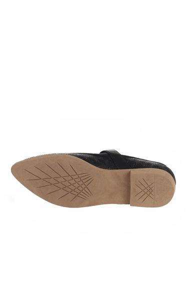 حذاء بوينو للبنات - بكعب 2 سم - مصنوع من الجلد - متوفر بمقاسات 36-40 وألوان متنوعة - صورة 5