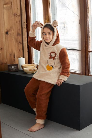 Faryakids Kapüşonlu Polar Manşetli Erkek Çocuk Peluş Pijama Takımı