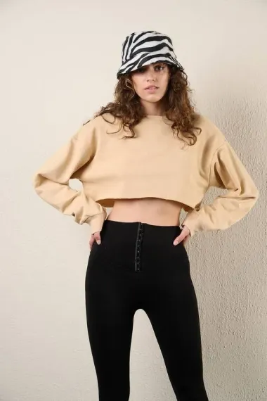 Women's Basic Cropped Sweatshirt with Round Neck and Long Sleeves, 95% Cotton, 5% Lycra, Low Shoulder Design, Available in Sizes 34-40 - photo 1